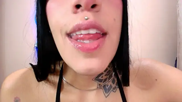 Snapshot of catte_jensen chatting on 12-04-25, 04:33 catte jensen online show from 12-04-25, 04:33