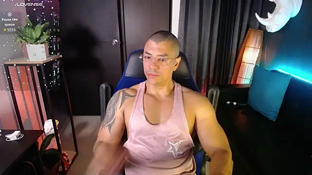 Snapshot of Zed_ferrer chatting on 05-25-26, 10:21 Zed ferrer online show from 05-25-26, 10:21