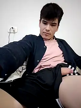 quetzal200128 online show from 12-17-25, 05:13