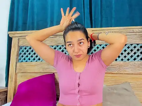 Chelsea Russell01 online show from 11-21-25, 02:32