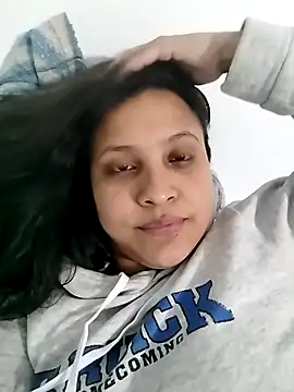 Snapshot of Little-rouse chatting on 02-24-26, 10:30 Little-rouse online show from 02-24-26, 10:30