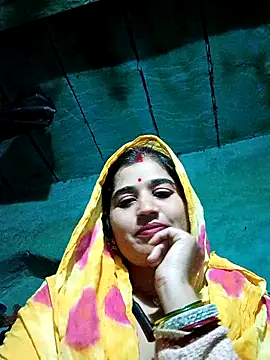 Snapshot of Hot_kamla chatting on 12-18-25, 03:29 Hot kamla online show from 12-18-25, 03:29