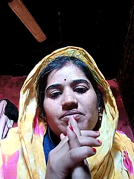 Snapshot of Hot_kamla chatting on 12-22-25, 09:28 Hot kamla online show from 12-22-25, 09:28