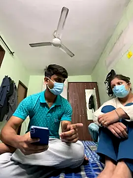 Cute hotzara online show from 11-19-25, 04:45