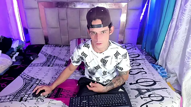 Snapshot of Sexybigjefffx chatting on 11-21-25, 10:08 Sexybigjefffx online show from 11-21-25, 10:08