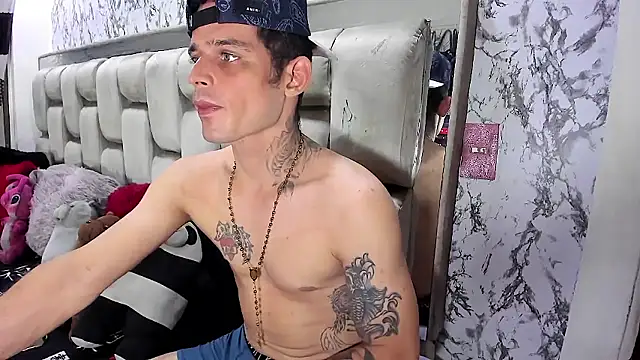 Snapshot of Sexybigjefffx chatting on 01-08-26, 05:21 Sexybigjefffx online show from 01-08-26, 05:21