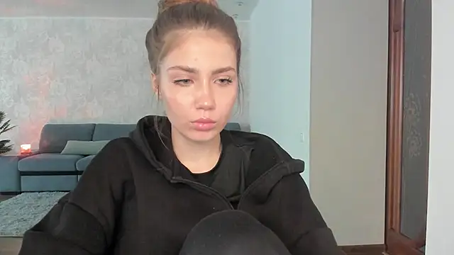 Aurora Glow21 online show from 04-07-26, 12:27