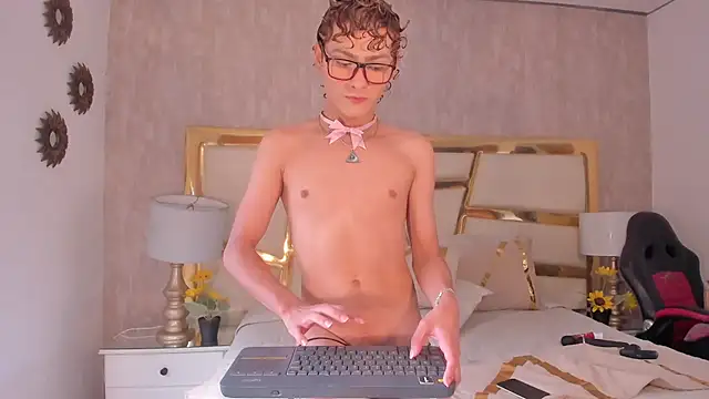 JacobRusso online show from 07-18-26, 06:34