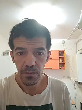 Dale E online show from 10-27-25, 05:44