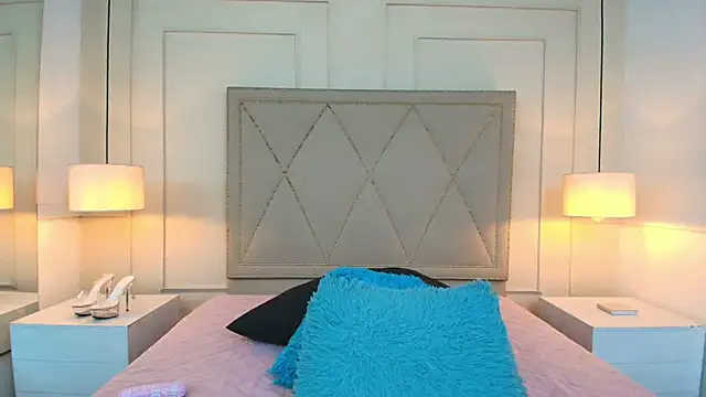 Snapshot of CarolinnaSaenz chatting on 05-25-26, 11:49 CarolinnaSaenz online show from 05-25-26, 11:49