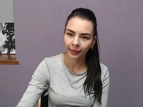 Snapshot of divina_kira chatting on 12-04-25, 08:01 divina kira online show from 12-04-25, 08:01