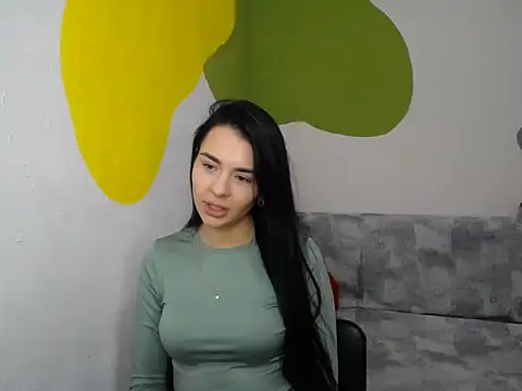 Snapshot of divina_kira chatting on 12-18-25, 11:05 divina kira online show from 12-18-25, 11:05