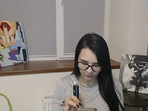 Snapshot of divina_kira chatting on 12-21-25, 11:06 divina kira online show from 12-21-25, 11:06