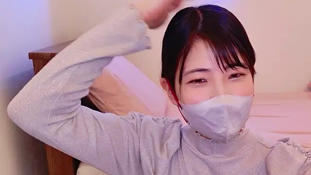 Snapshot of mayumichan13 chatting on 12-17-25, 10:49 mayumichan13 online show from 12-17-25, 10:49