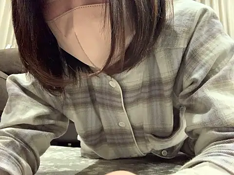 Snapshot of mayumichan13 chatting on 01-08-26, 08:22 mayumichan13 online show from 01-08-26, 08:22