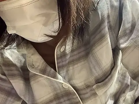 Snapshot of mayumichan13 chatting on 01-12-26, 08:14 mayumichan13 online show from 01-12-26, 08:14