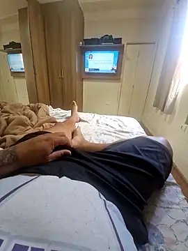 eder69 122 online show from 11-12-25, 03:23