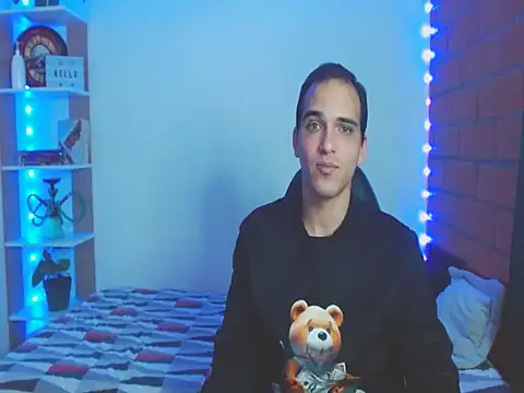 Maax30233 online show from 11-14-25, 05:00