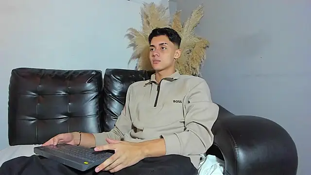 ZeusBrant online show from 04-21-26, 01:39