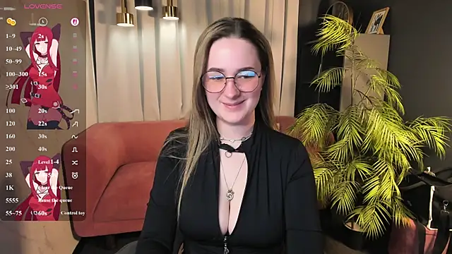 EmmaBloomm online show from 07-04-26, 10:05
