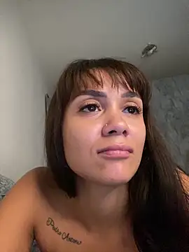 carolsapequinha online show from 04-20-26, 02:42