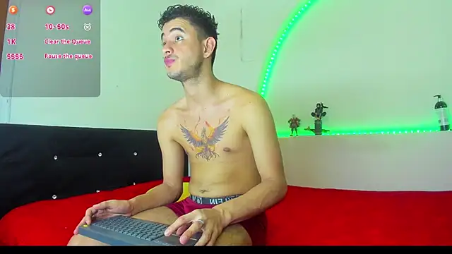 kaiborman00 online show from 12-20-25, 03:02