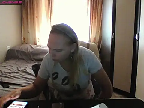 Snapshot of JenniDeep chatting on 07-10-26, 08:50 JenniDeep online show from 07-10-26, 08:50