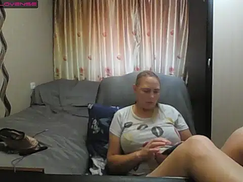 Snapshot of JenniDeep chatting on 07-18-26, 07:34 JenniDeep online show from 07-18-26, 07:34