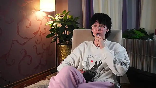 MiTeehee online show from 11-14-25, 11:53