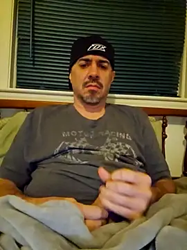 Snapshot of wilburydeznutz chatting on 11-29-25, 02:36 wilburydeznutz online show from 11-29-25, 02:36