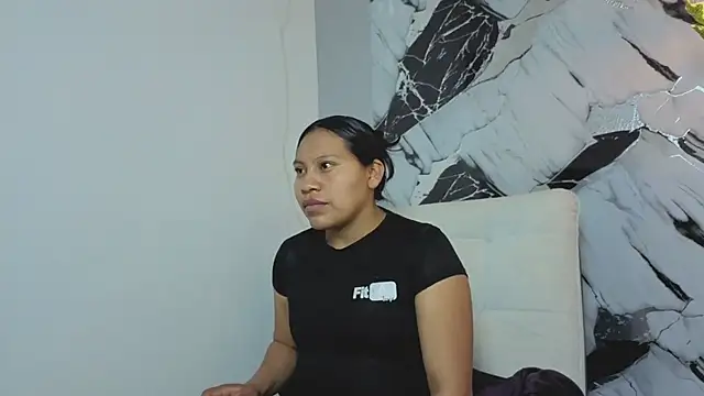 Hanna Goldenst online show from 11-19-25, 07:36