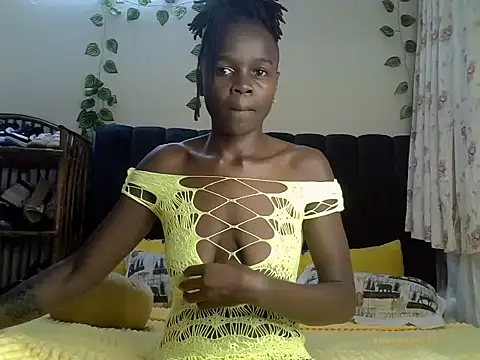 Toveyah  online show from 11-13-25, 04:28