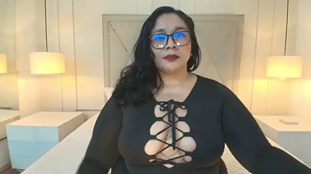 Snapshot of ViickyLee chatting on 05-29-26, 11:41 ViickyLee online show from 05-29-26, 11:41