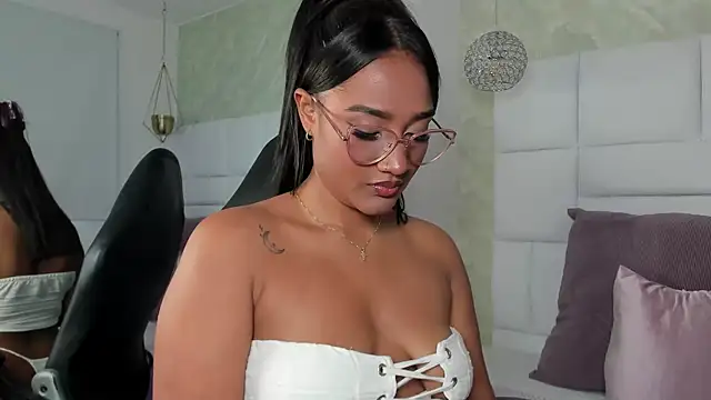 Snapshot of anna_jules chatting on 11-21-25, 09:57 anna jules online show from 11-21-25, 09:57