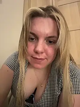 Snapshot of Nallinee chatting on 11-27-25, 10:56 Nallinee online show from 11-27-25, 10:56