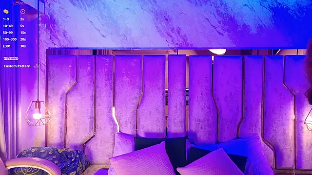 Snapshot of nix_wolf chatting on 11-26-25, 03:18 nix wolf online show from 11-26-25, 03:18