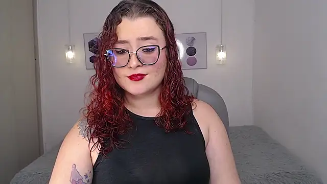 Snapshot of selene_rouse_ chatting on 05-08-26, 10:37 selene rouse online show from 05-08-26, 10:37