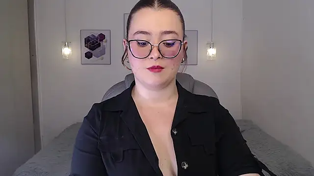 Snapshot of selene_rouse_ chatting on 05-13-26, 12:19 selene rouse online show from 05-13-26, 12:19