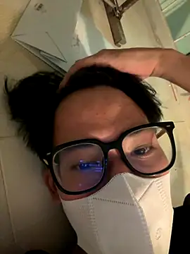 Snapshot of MEFUN- chatting on 11-18-25, 04:55 MEFUN- online show from 11-18-25, 04:55