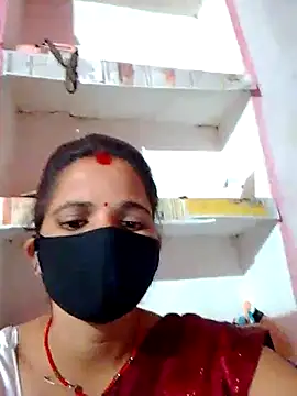 Snapshot of Bigg_bhabi chatting on 11-18-25, 02:43 Bigg bhabi online show from 11-18-25, 02:43