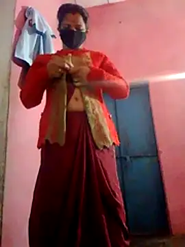 Snapshot of Bigg_bhabi chatting on 11-20-25, 11:04 Bigg bhabi online show from 11-20-25, 11:04