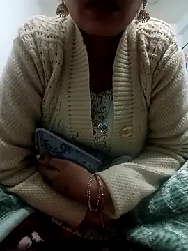 Snapshot of JYOTIKUR_35 chatting on 01-06-26, 01:59 JYOTIKUR 35 online show from 01-06-26, 01:59