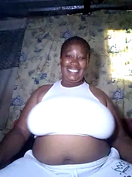 MissMoyo online show from 11-18-25, 03:05