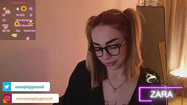 Snapshot of ZarasPlayground chatting on 04-28-26, 07:19 ZarasPlayground online show from 04-28-26, 07:19