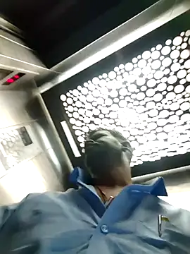 Snapshot of Paramkeerthi chatting on 01-09-26, 02:03 Paramkeerthi online show from 01-09-26, 02:03