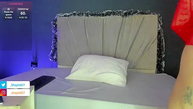 Snapshot of Jasmiine_01 chatting on 12-16-25, 01:16 Jasmiine 01 online show from 12-16-25, 01:16