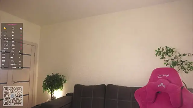 RoxannaCarver online show from 04-10-26, 05:34