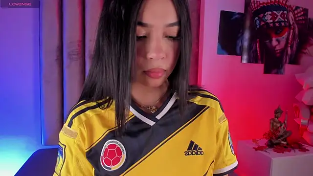 GabrielaSuarez  online show from 06-17-26, 07:37