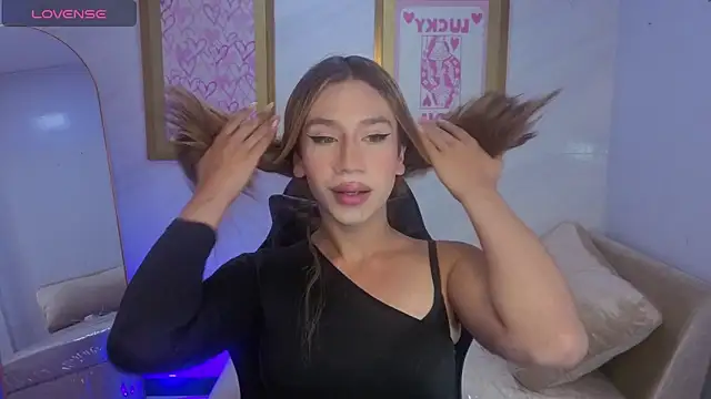 Evy Luxx v online show from 02-15-26, 02:14