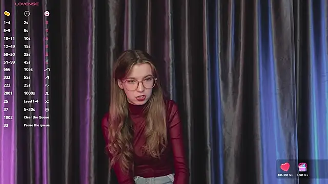 RochelCozzi online show from 01-08-26, 04:09